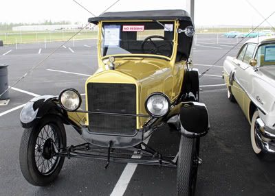 RMAuctionMay2011-1927FordModelTRoadsterPickup-SOLD8250.jpg