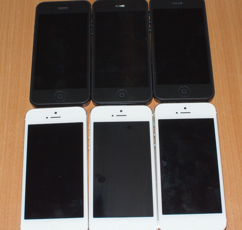 IPhone 5 16gb black & white like new long lanh Usa - 1