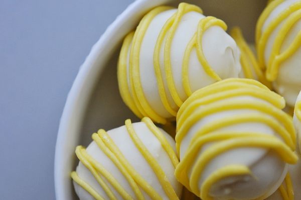 lemon cream cheese cake balls