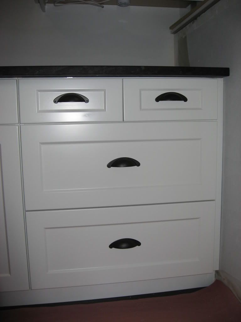 Kitchen Drawer Cup Pulls quick help - cup pull dilema! Kitchen Drawer Cup Pulls quick help - cup pull dilema!