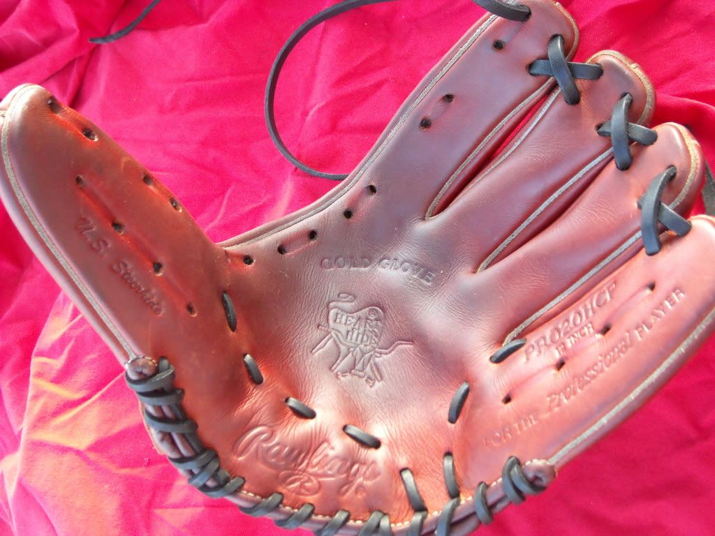 BASEBALL GLOVE COLLECTOR FORUM • View topic