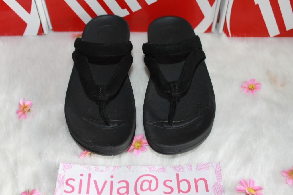 fitflop whirl black