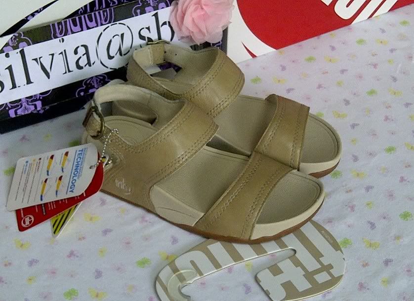 7 fitflop positano