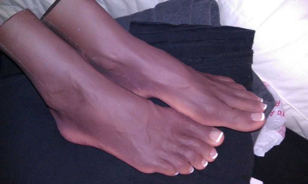 Sinthetics Forum Sinthetics Specific 2 Toned Ebony feet thanks