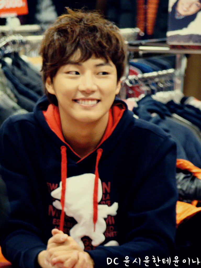 Yoon Shi Yoon 윤시윤 (457 days left ♥) - Page 14 - soompi