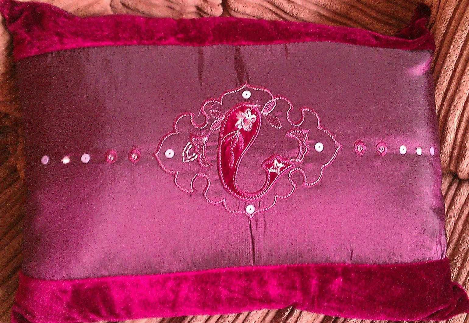 Aubergine Velvet /& Faux Silk Sequin Embroidered Filled Boudoir Cushion 30x50cm